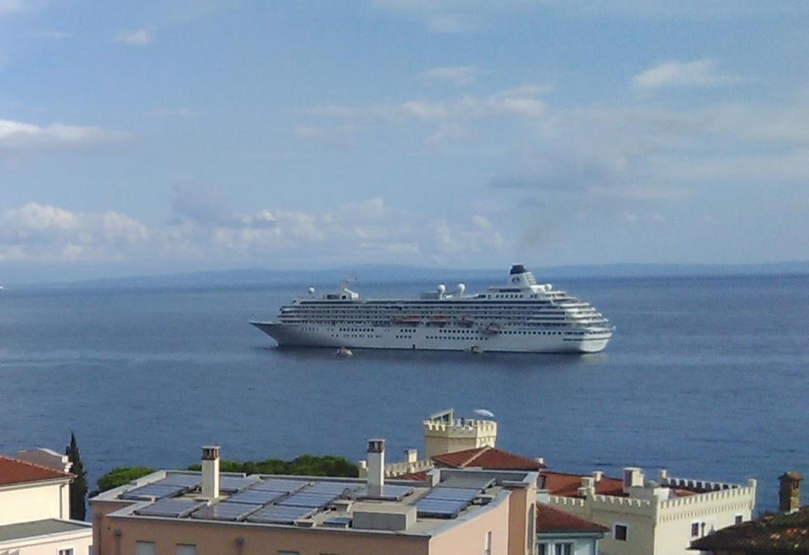 Iva 1, Wonderful View Of Kvarner Bay Opatija Luaran gambar